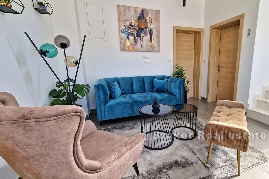 apartmanska kuća sa restoranom - slika 7