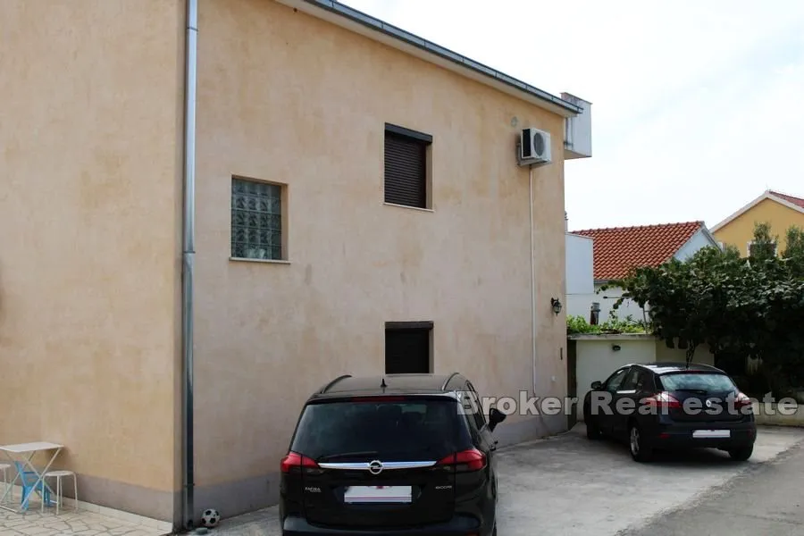 apartmanska kuća s pogledom na more - slika 8