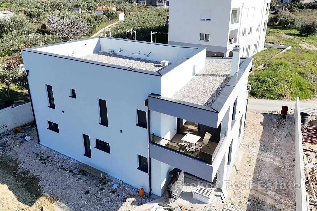 novoizgrađena kuća s dva stana u blizini mora - slika 4