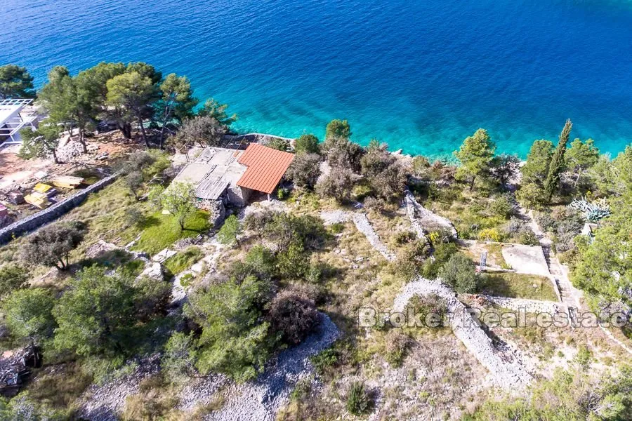 kuća u prvom redu do mora, izuzetna lokacija - slika 10