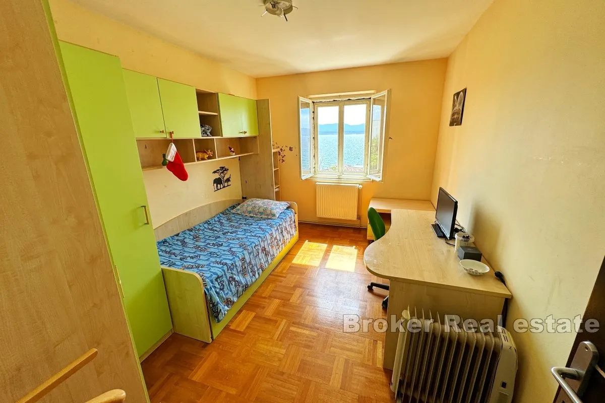 kuća prvi red do mora - slika 8