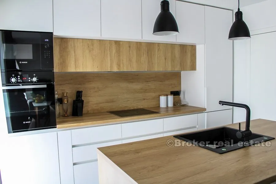 dvoetažan penthouse, dugoročni najam - slika 8