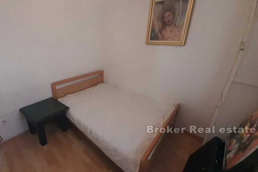 kuća u nizu, na 4 etaže - slika 9
