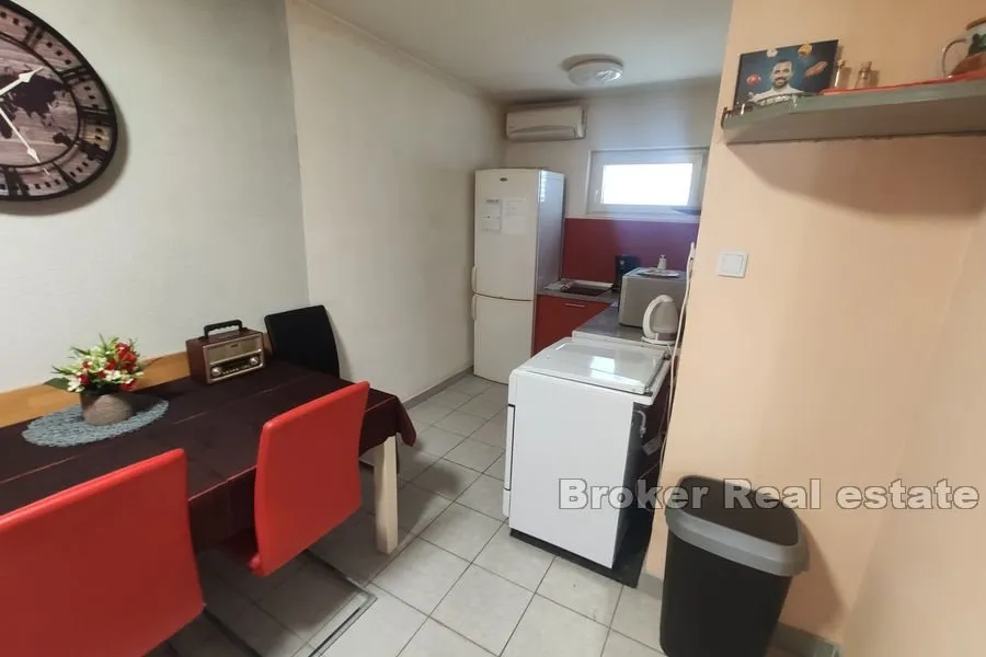 apartmanska kuća prvi red do mora - slika 8