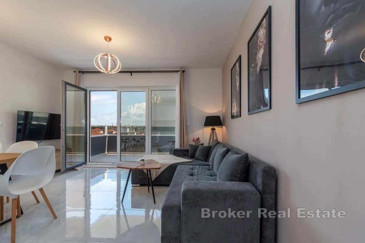 moderan apartman u novogradnji s bazenom - slika 3