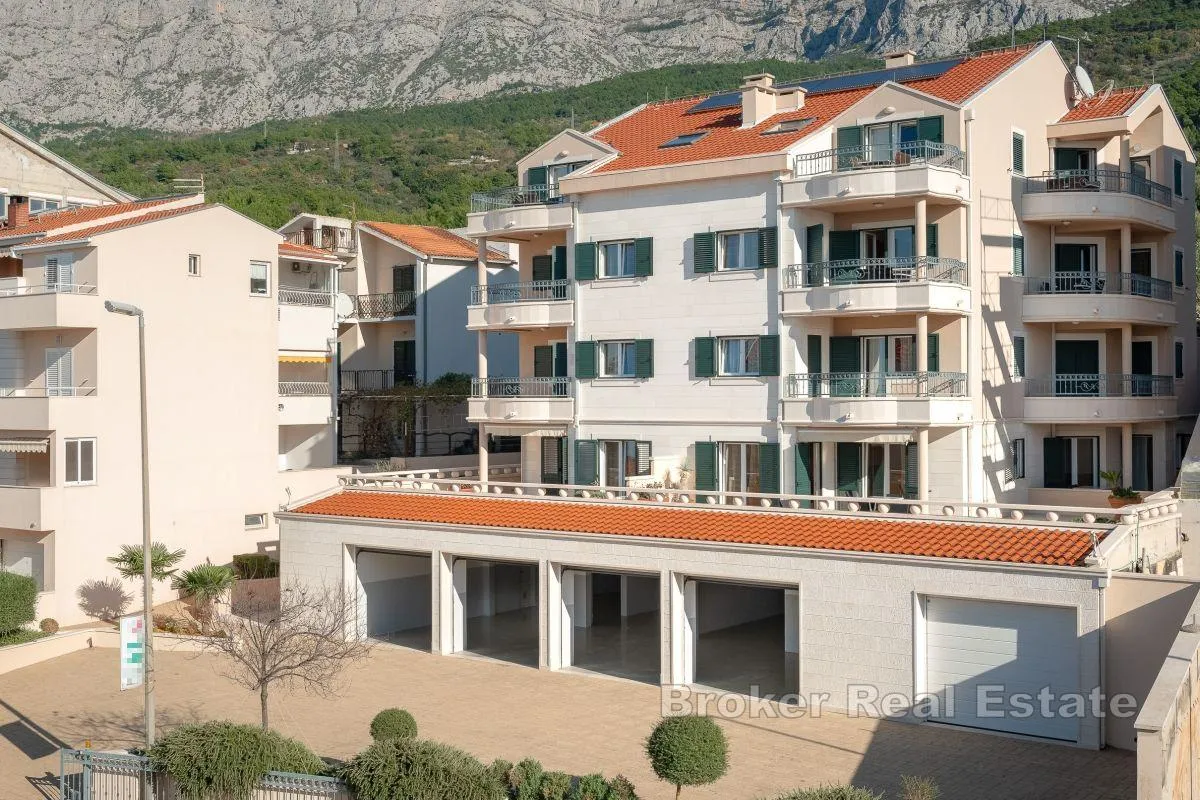 apartmanska kuća prekrasnim pogledom i blizinom mora - slika 20