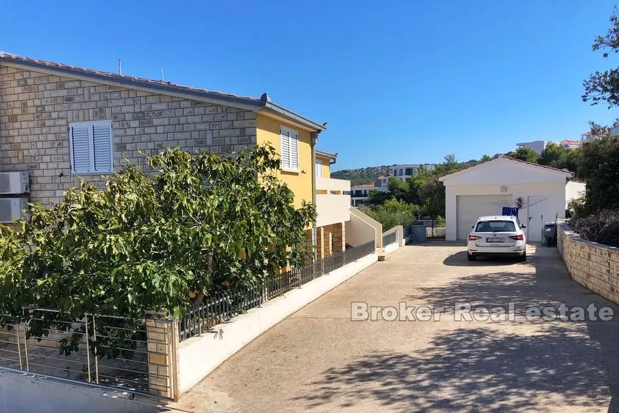 apartmanska kuća, prvi red do mora - slika 19