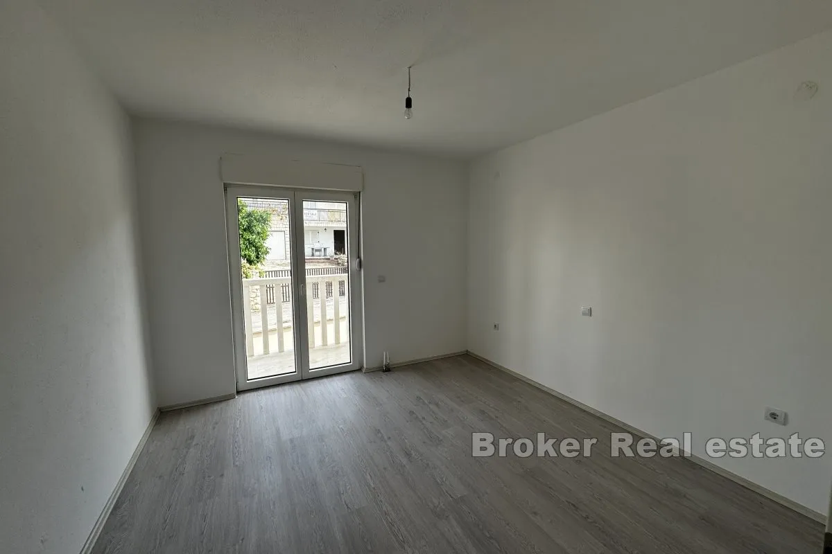 trosoban apartman s pogledom na more - slika 9