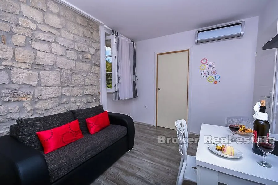 renovirana kamena kuća, na prodaju - slika 14