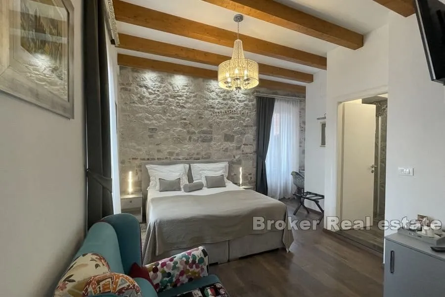 apartman s četiri jedinice - slika 7