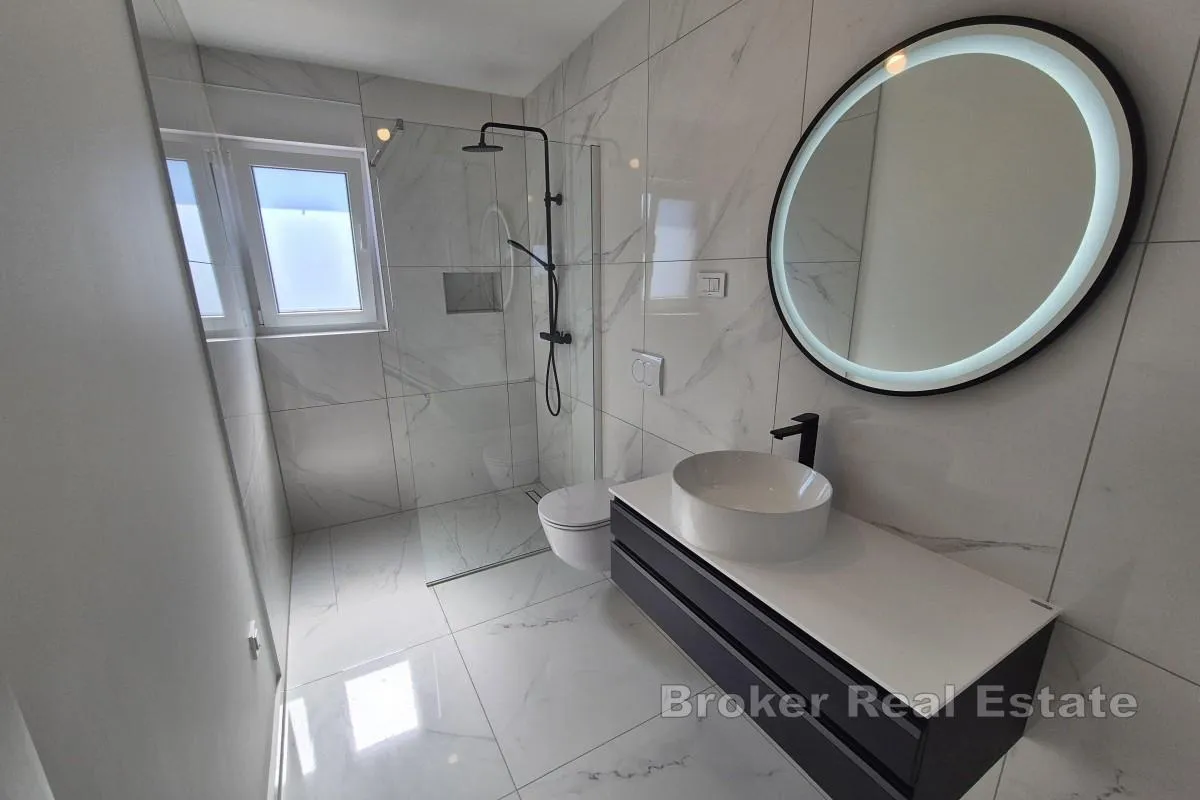 moderan stan s dodatnim apartmanom - slika 6