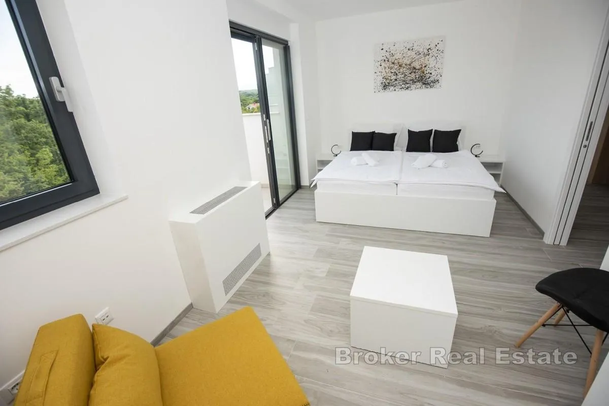 luksuzni penthouse nedaleko od mora - slika 6