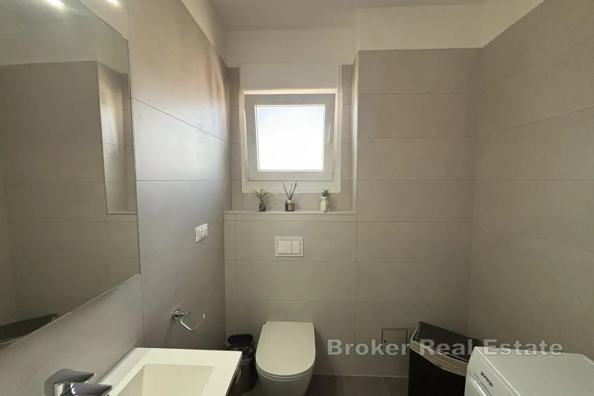 moderan penthouse s krovnom terasom i panoramskim pogledom na more - slika 17