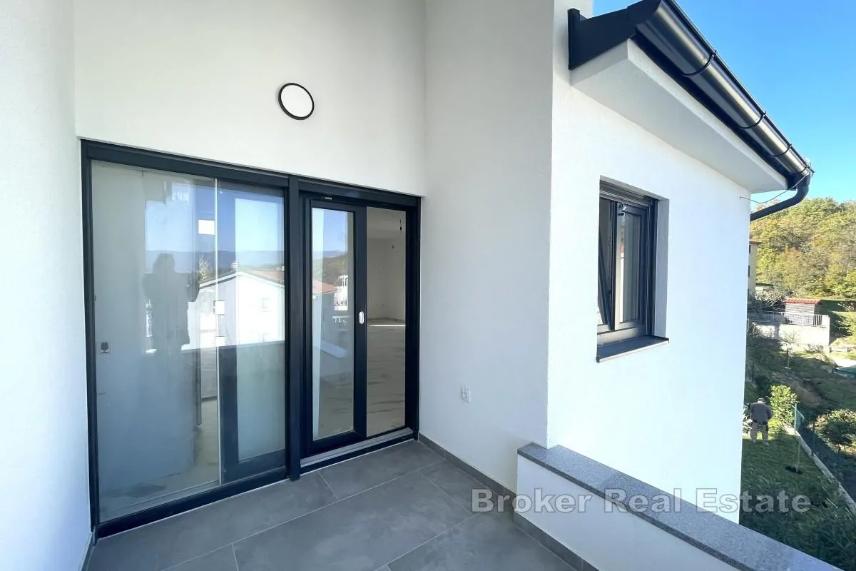 apartman na mirnoj lokaciji i pogledom na more - slika 2
