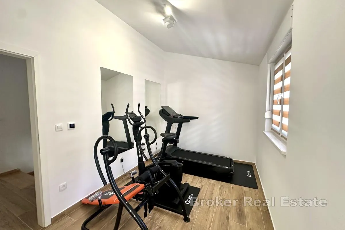 dvoetažni penthouse s pogledom na more - slika 8
