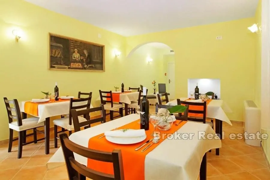 vila - hotel u prvom redu do mora - slika 13