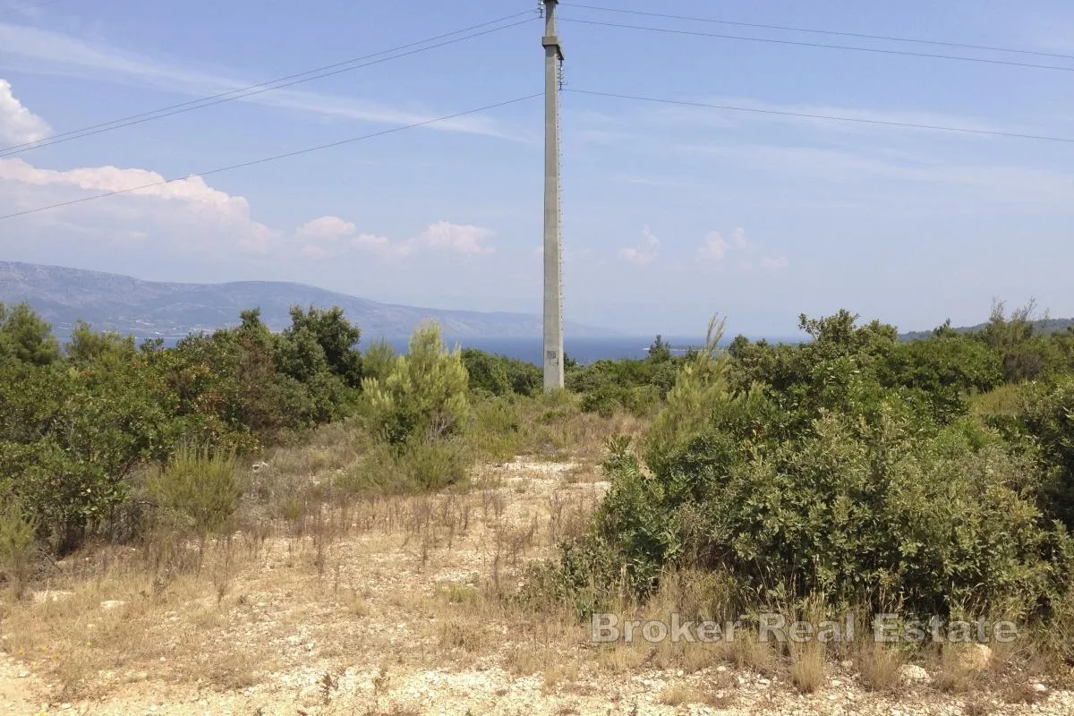 prostrano poljoprivredno zemljište u blizini mora - slika 2