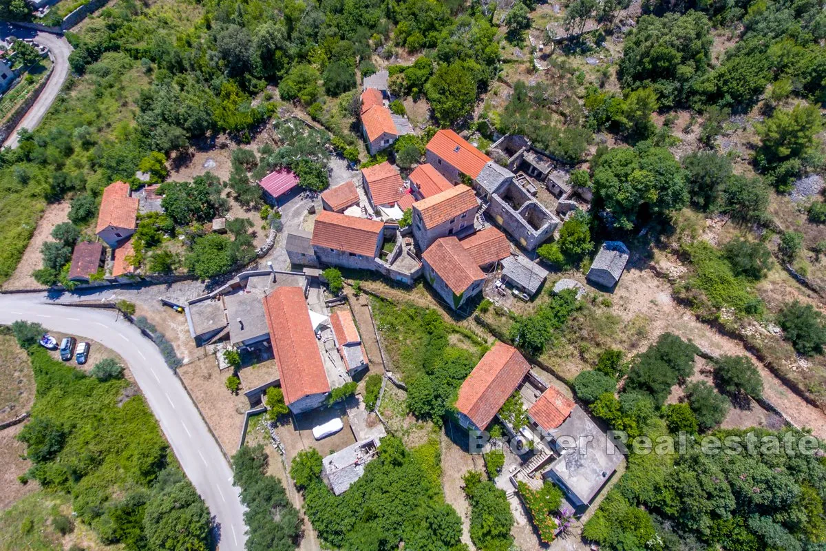 kuća u centru otoka hvara - slika 3