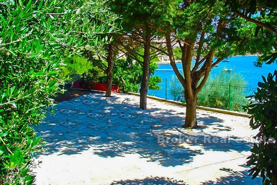 kuća, prvi red do mora, uz samu plažu. - slika 6
