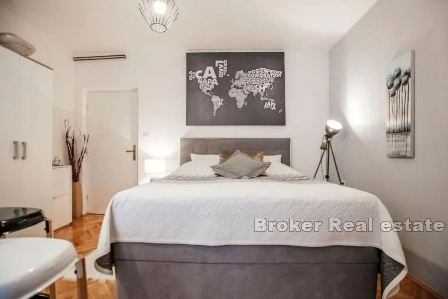 apartmanska kuća sa dodatnim građevinskim zemljištem - slika 8