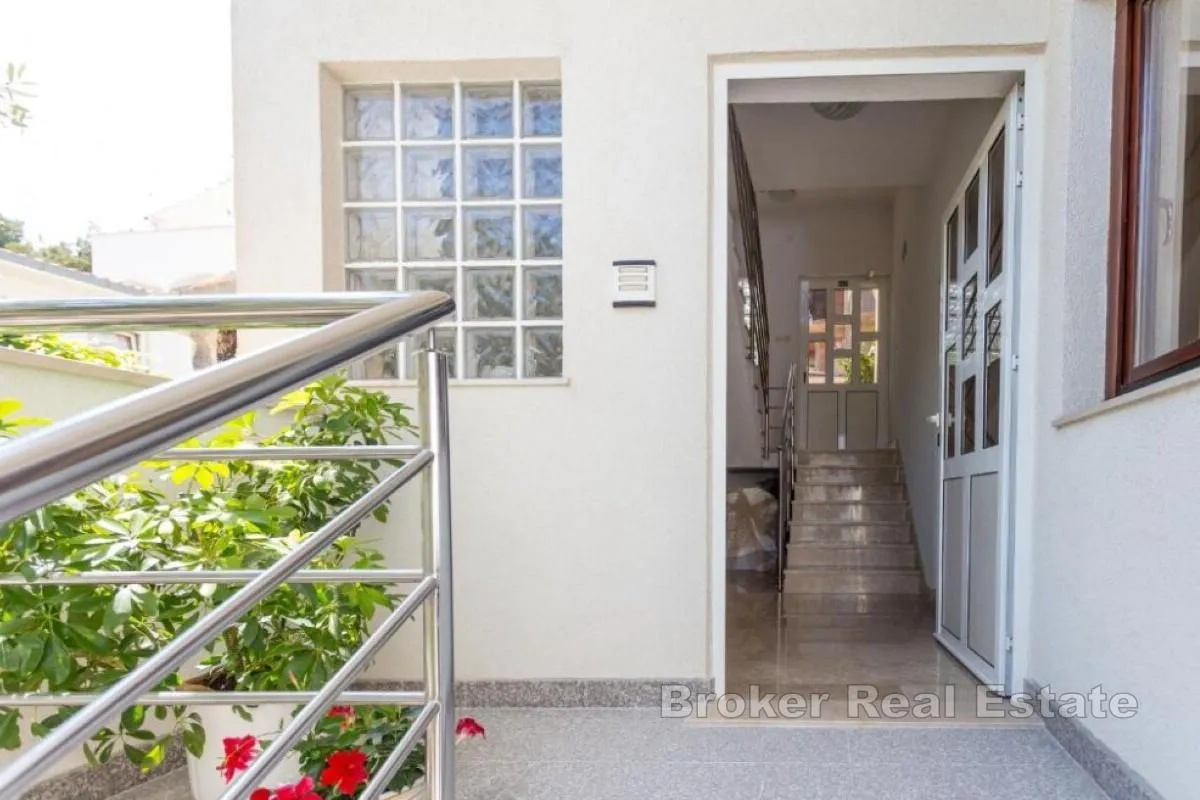 apartmanska kuća s pogledom na more - slika 5