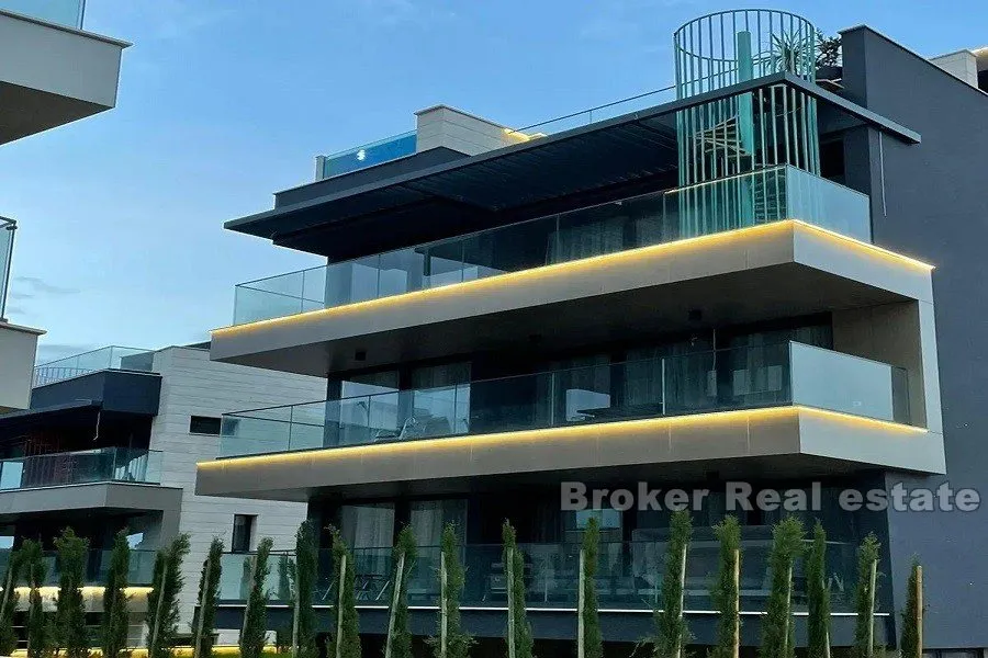 penthouse s pogledom na more - slika 16