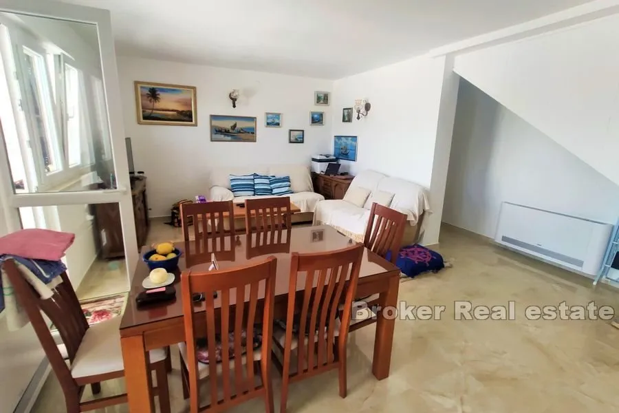 kuća u prvom redu do mora - slika 5