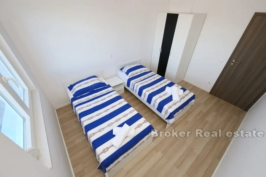 apartmanska kuća u blizini mora - slika 14