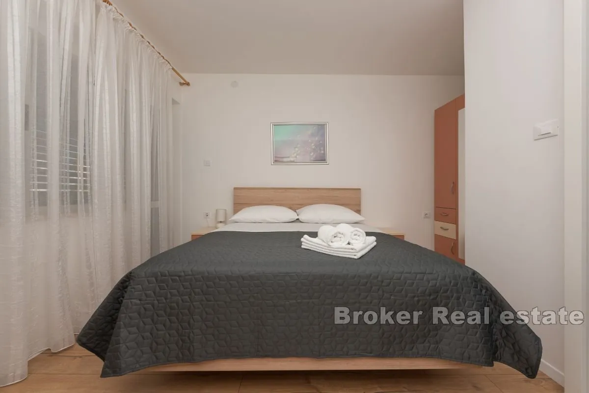 kuća sa šest apartmana blizu mora - slika 13
