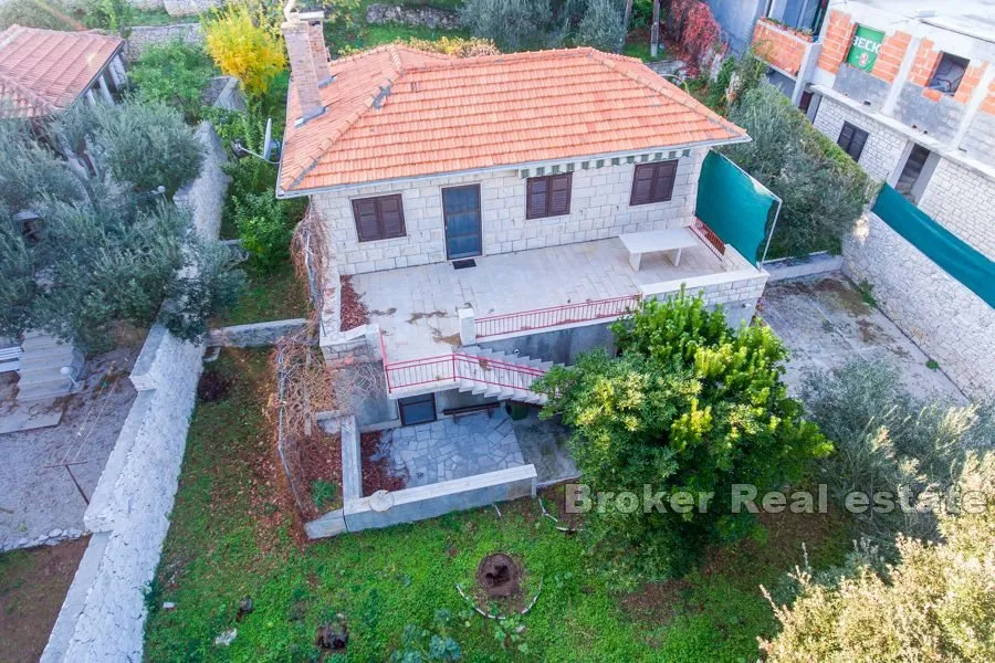 samostojeća kuća na 2 kata, uz more - slika 6