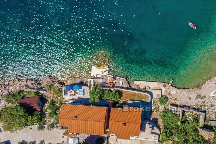 šarmantna kuća prvi red do mora - slika 5
