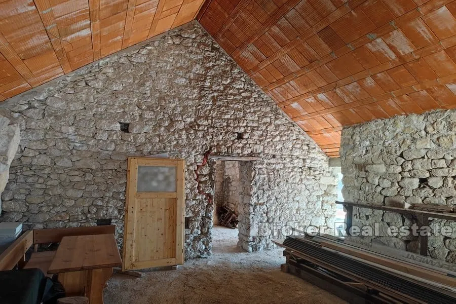 kamene kuće s pogledom na more - slika 17