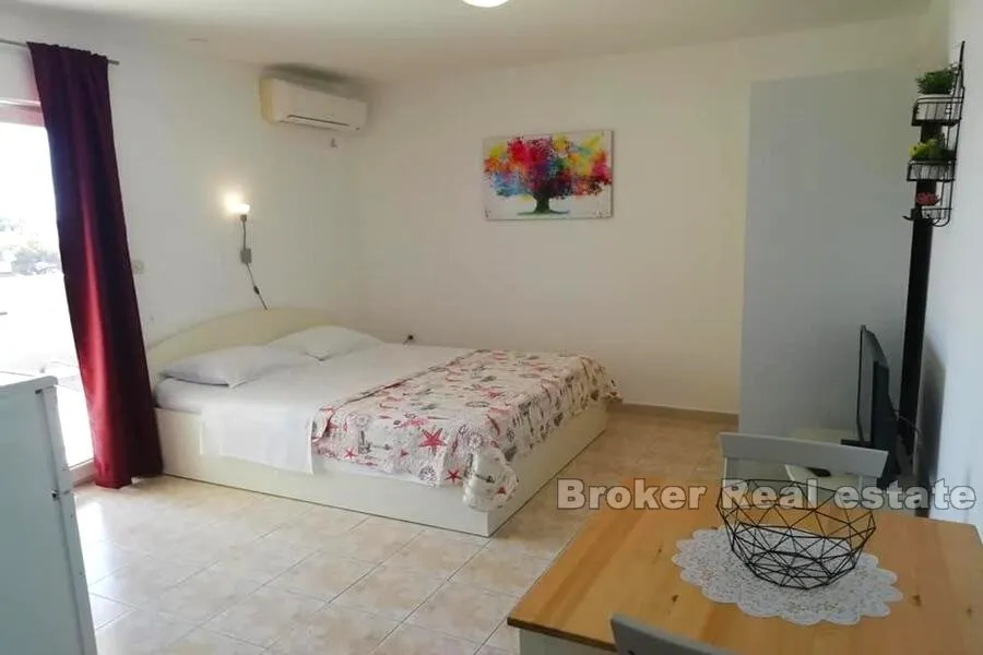 apartmanska kuća s pogledom na more, na prodaju - slika 9