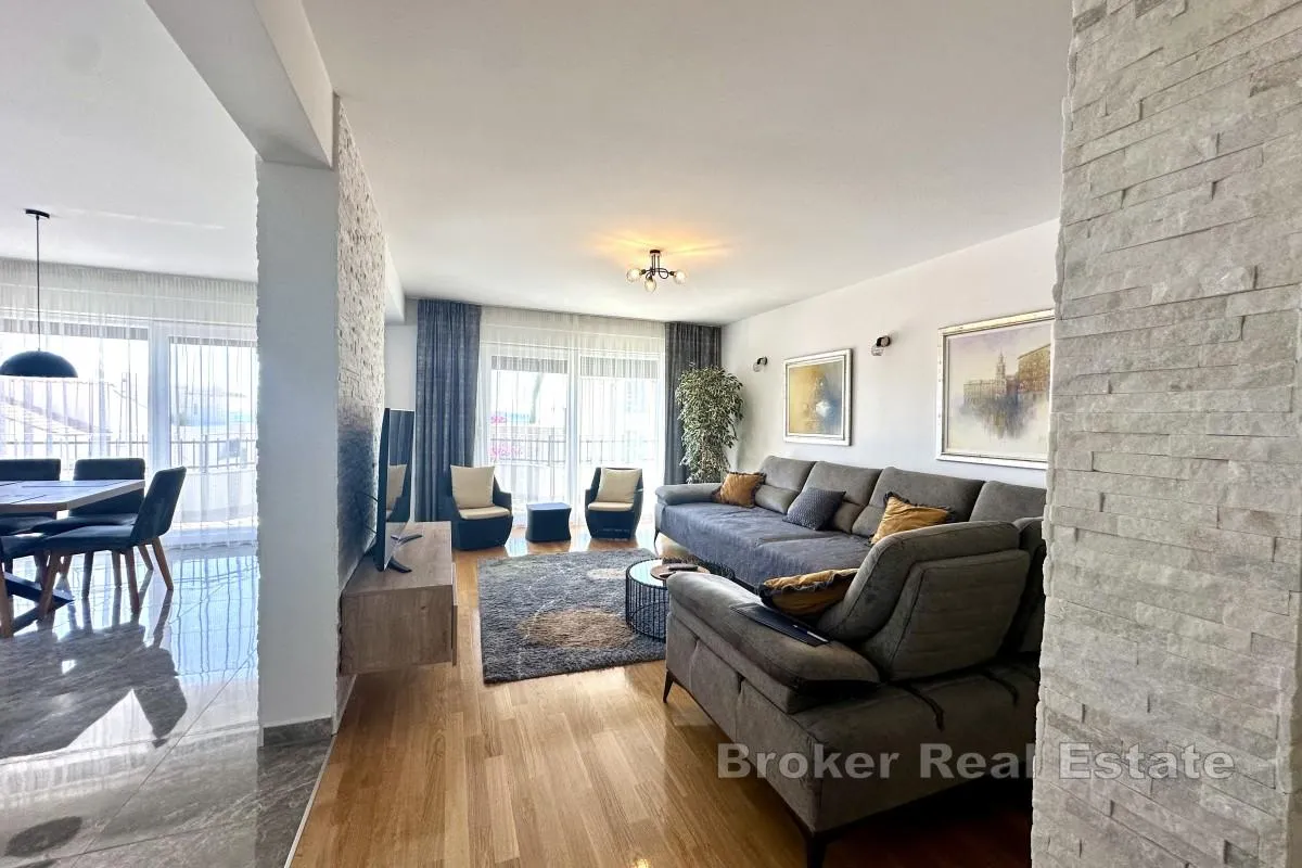 dvoetažni penthouse s pogledom na more - slika 2