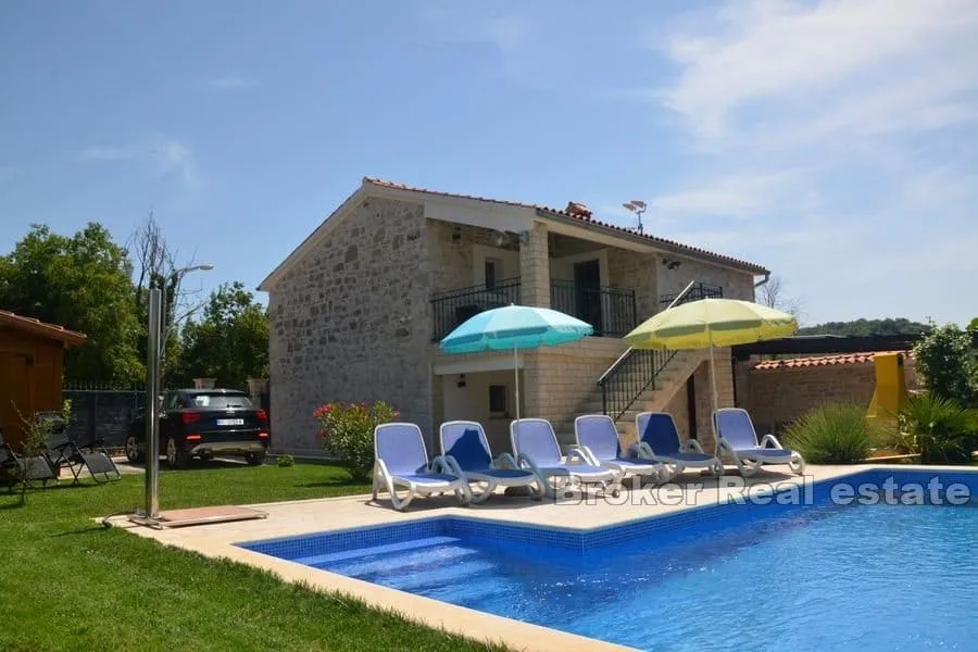 Kamena kuća s bazenom - Poreč