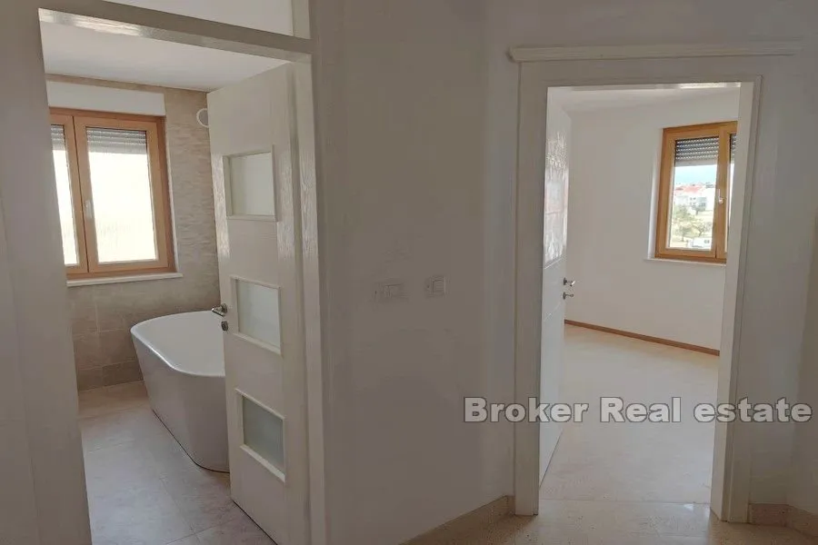 apartman prvi red uz more - slika 10