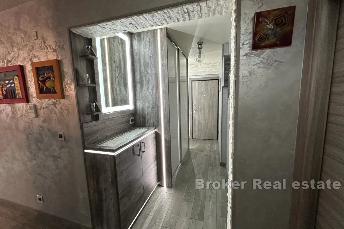 dvosobni apartman na sjajnoj lokaciji - slika 7