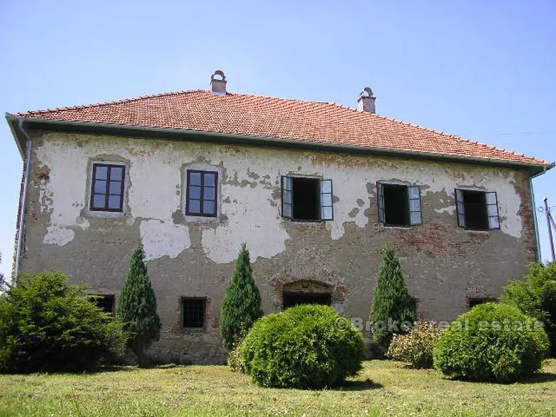 kuća na mirnoj lokaciji, na prodaju - slika 5
