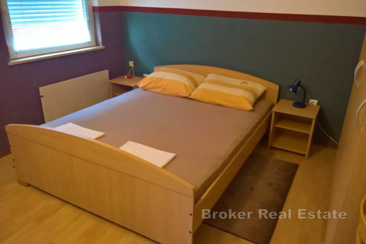 apartmani u prvom redu do mora - slika 8