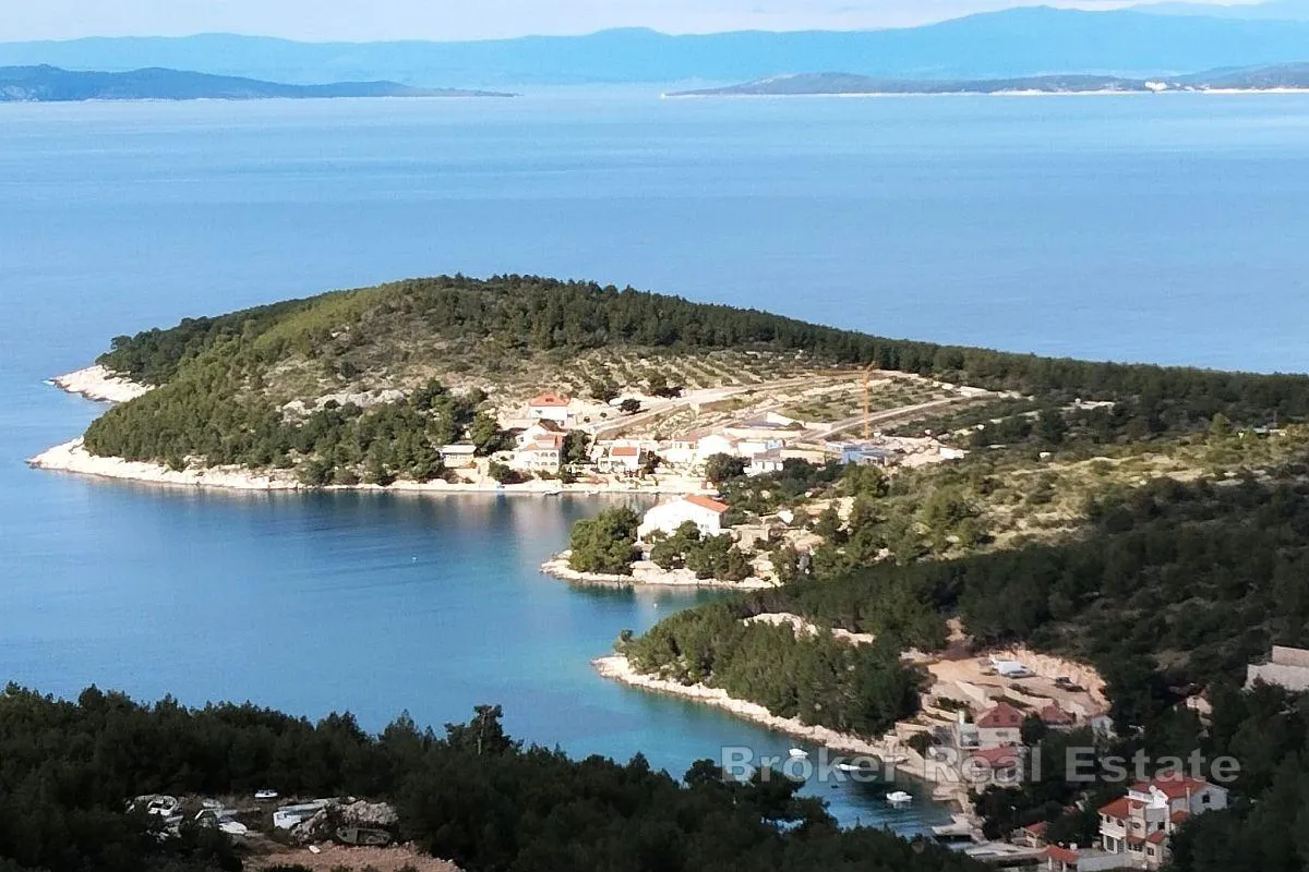 Atraktivno zemljište u blizini mora - Hvar