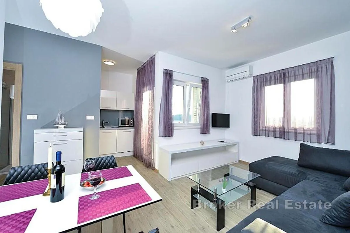atraktivna višestambena vila s pogledom na more - slika 6