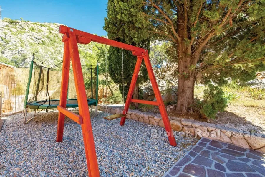 šarmantna kuća prvi red do mora - slika 15