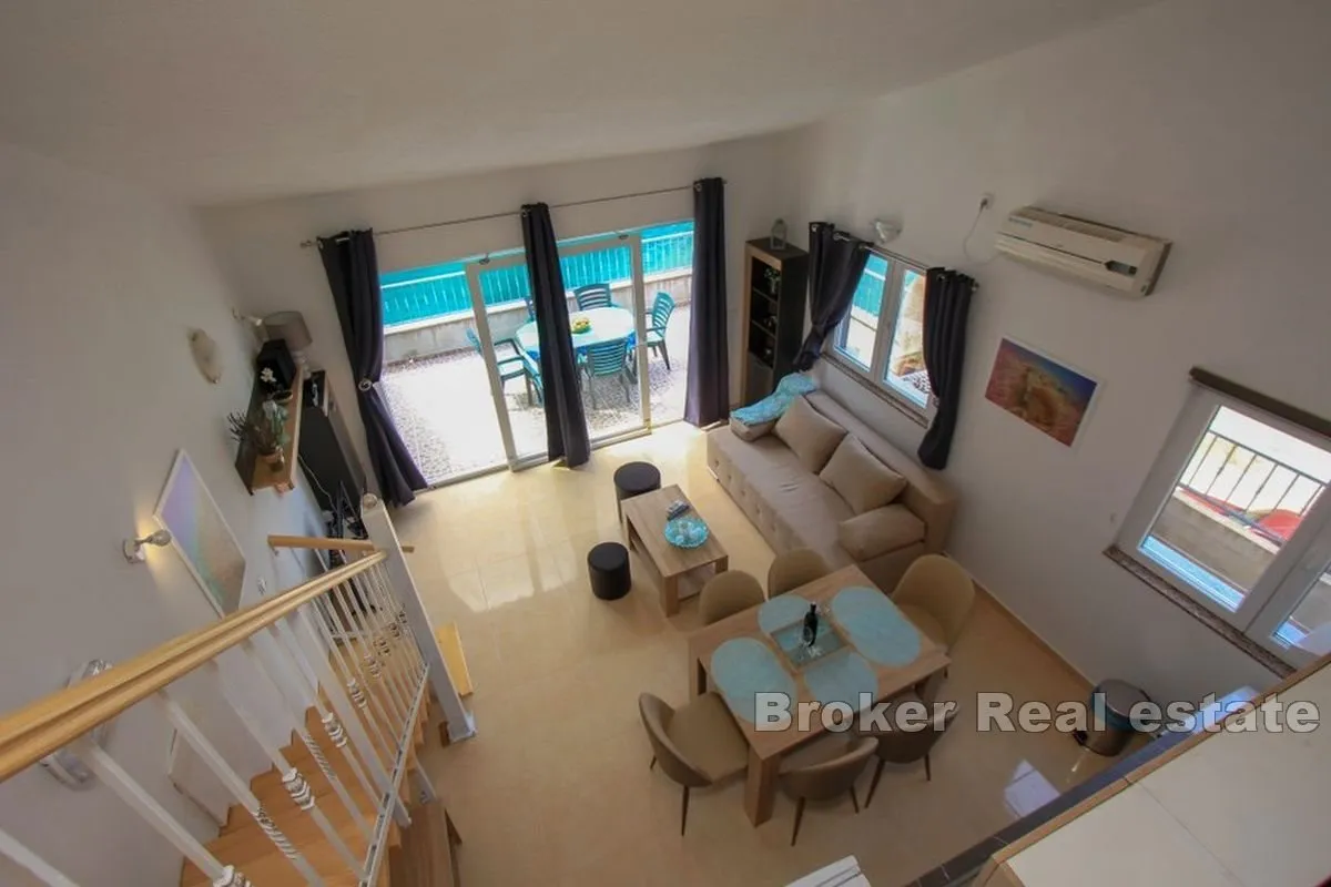 apartmanska kuća prvi red do mora - slika 3