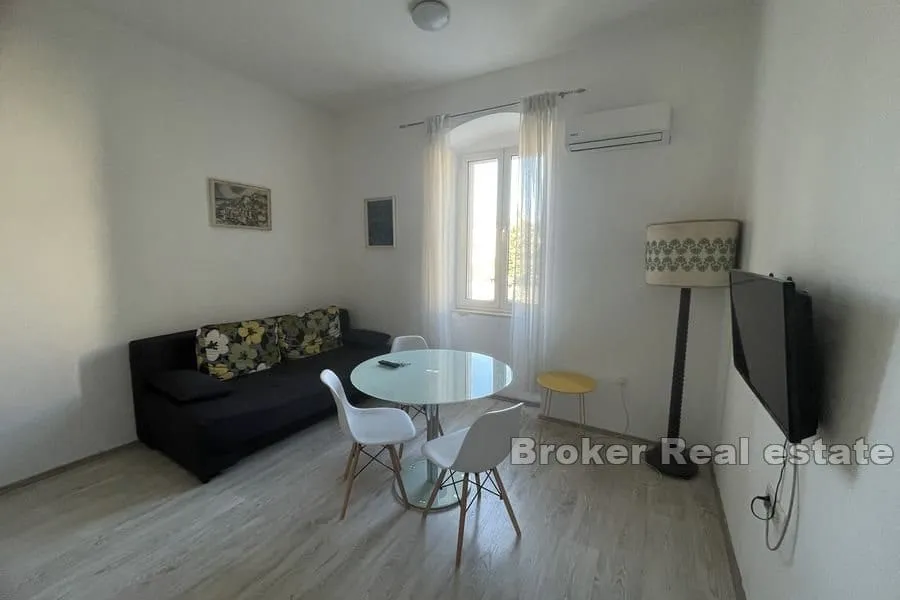 bačvice, komforan dvosoban apartman - slika 8