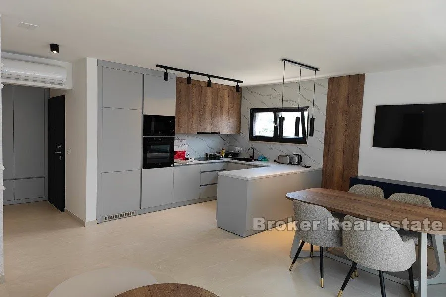 luksuzna apartmanska vila s pogledom na more - slika 8