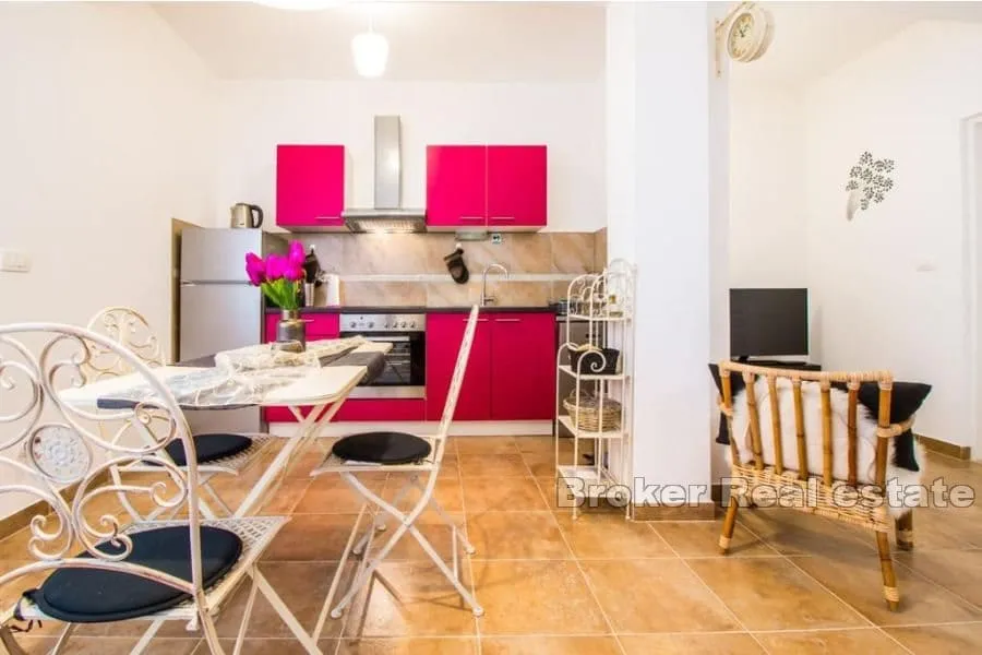 apartmanska kuća s pogledom na more - slika 5