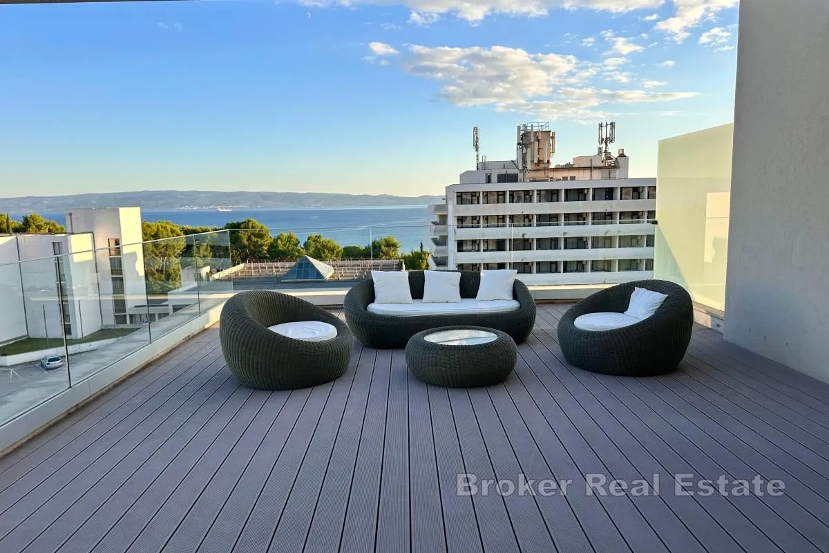 penthouse u neposrednoj blizini mora - slika 9