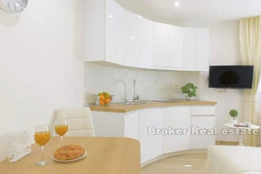 bačvice, apartman na jedinstvenoj lokaciji - slika 2