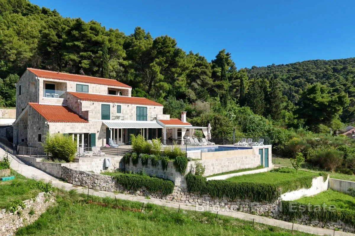 vila sa šest spavaćih soba i panoramskim pogledom na more - slika 2