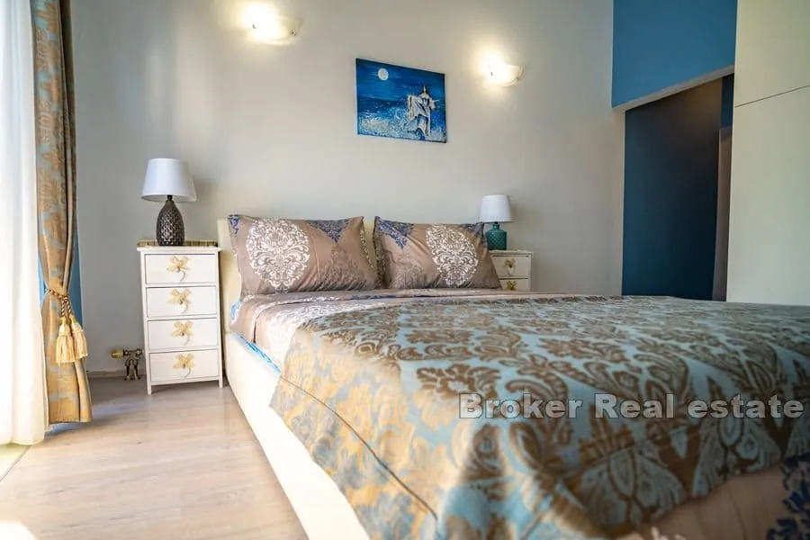 apartmanska kuća blizu mora - slika 5